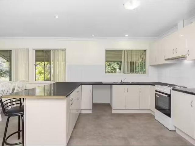 Cozy 3 Talbot Road, SILVERWATER House for rent Listed by Prop.