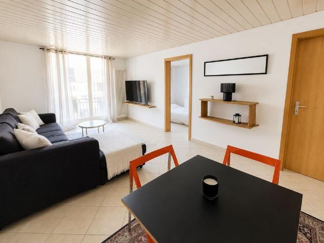 Charming 3.5 room apartment with balcony in the Faubourg de France