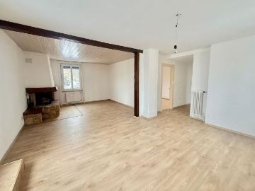 Charming 3.5 room apartment with large terrace in Tramelan