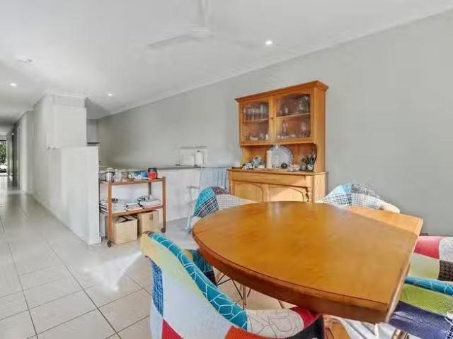 Deal! 3B Babich Court, Holmview, QLD 4207