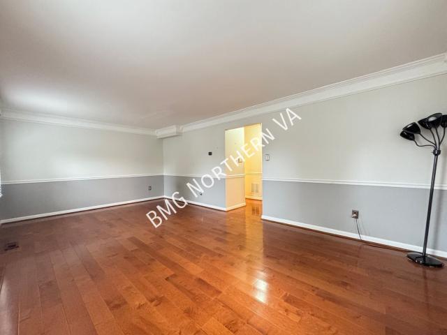 Charming 3BR/3BA Home With Hardwood Floors, Finished Basement and Spacious Backyard In Danbury Forest