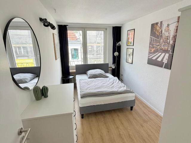 Charming 3BR Flat in Düsseldorf Altstadt
