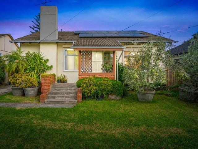 Charming 3BR Preston Home on 611m2 Land