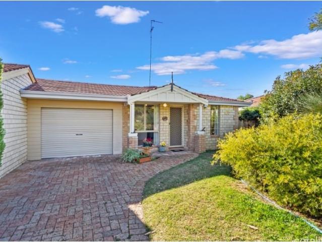 Charming 3x1 Duplex in Quiet Dudley Park Location