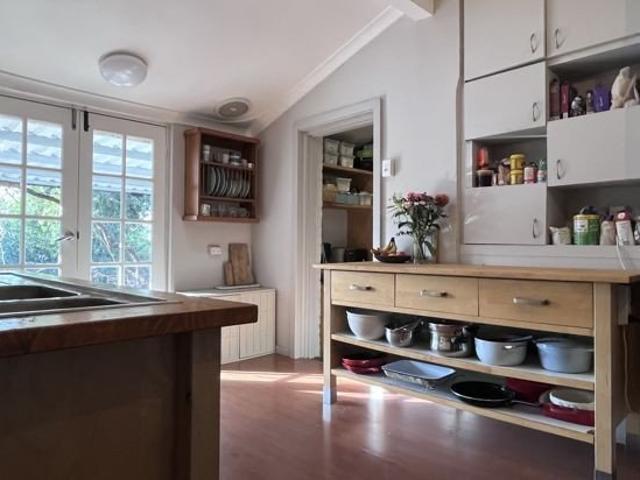 Charming 3x1 Home in Applecross Just Streets From the River!