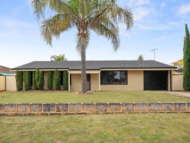 CHARMING 3X1 OFFERS A GREAT INVESTMENT OPPORTUNITY!