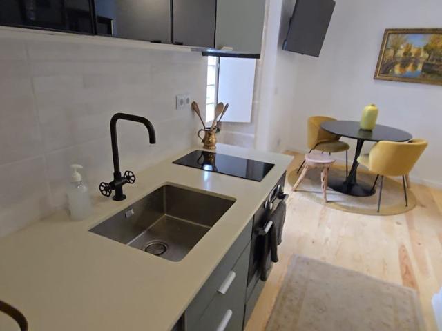 Charming T1 Retreat In Historic Alfama