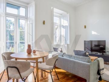 Charming T2 with Balcony and View | Salitre Street