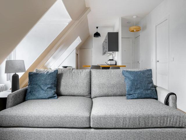 Charming Ternes Studio Near Paris Attractions
