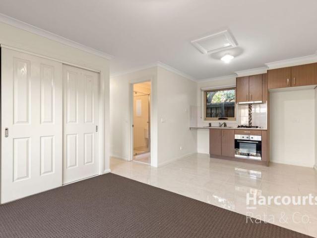 Charming Thomastown Home: Your Next Sanctuary Awaits!