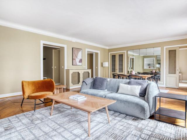 Charming Three Bedroom Apartment in Paris