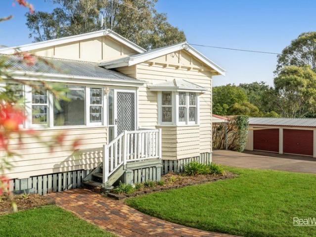 Charming Three Bedroom Colonial with Expansive Shed Vacant ready to go!