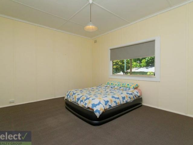 CHARMING THREE BEDROOM COTTAGE
