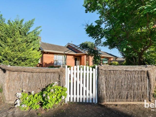 Charming Three Bedroom Cottage in Desirable Myrtle Bank