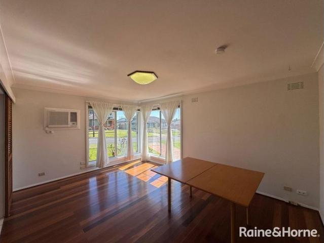 Charming Three Bedroom Family Home in Leumeah!