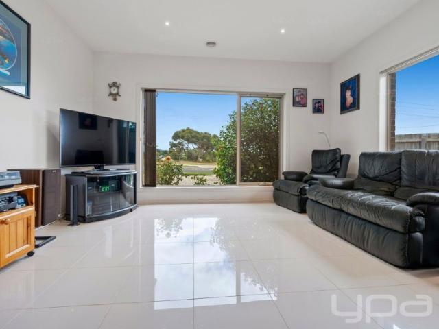 CHARMING THREE BEDROOM FAMILY HOME