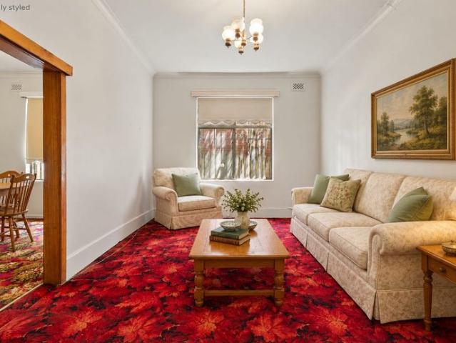 Charming Three Bedroom Home in Convenient Arncliffe Location