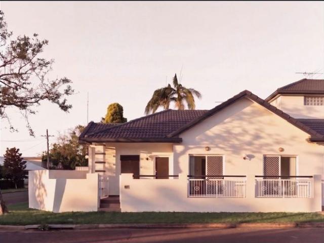 Charming Three Bedroom Home in an Unbeatable Bayside Location