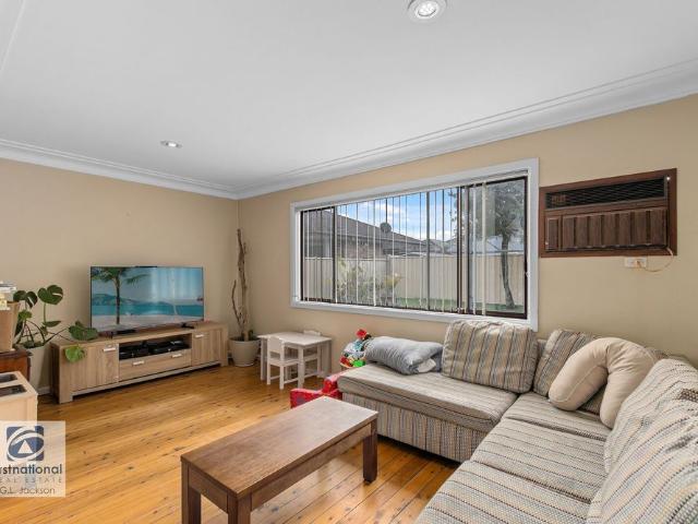 Charming Three Bedroom Home in Ettalong Beach