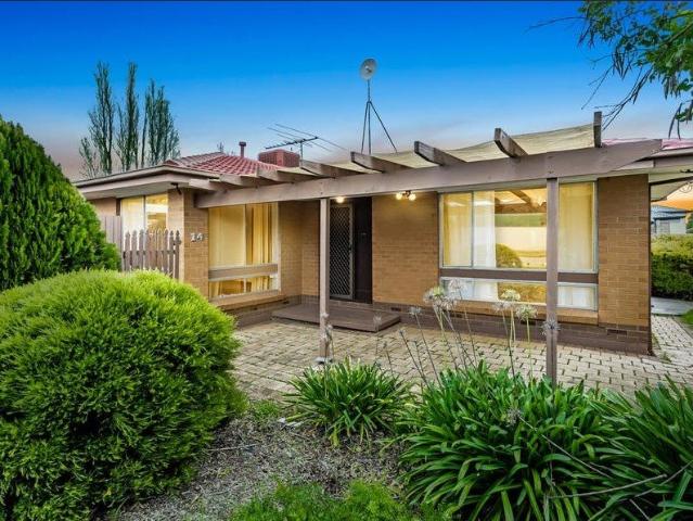 Charming Three Bedroom Home in Holden Hill Available for Rent