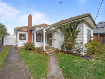 Charming Three Bedroom Home in the Heart of Newington