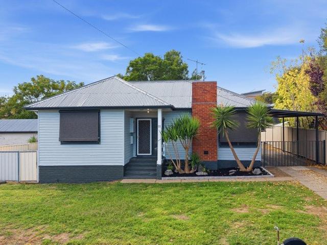 Charming Three Bedroom Home Near Tamworth Golf Course