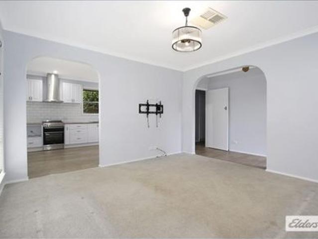 Charming Three Bedroom Home near Wodonga Hospital