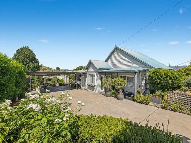 Charming Three Bedroom Home with Spacious Outdoor Entertaining