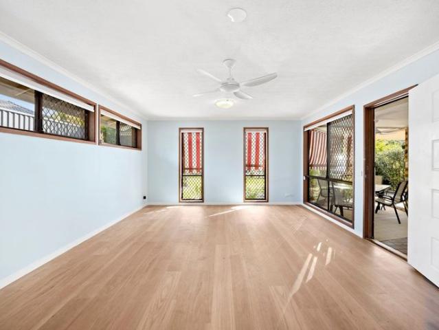 Charming Three Bedroom Two Bathroom Home in a Quiet Cul de Sac