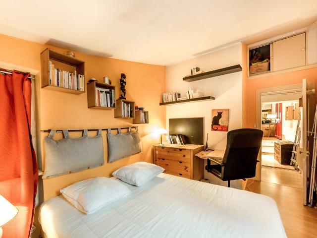 Charming top floor Apartment 54 sqm Historic Lyon stunning View and high Speed fiber, Lyon Amsterdam Apartments for Rent