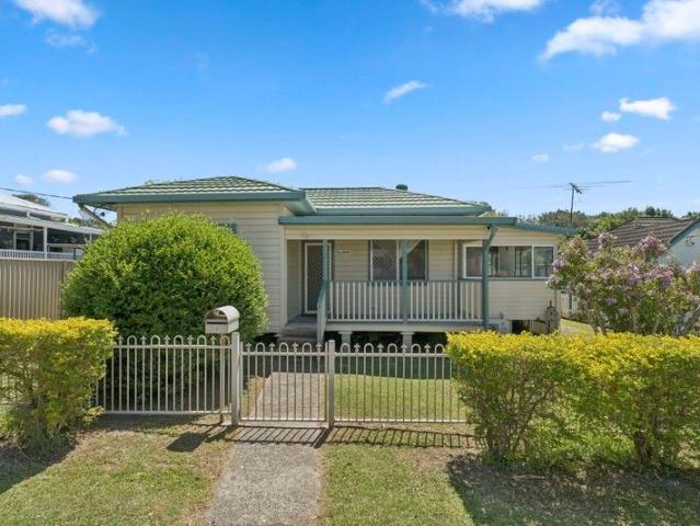 Charming Town Centre Cottage with Enormous Potential