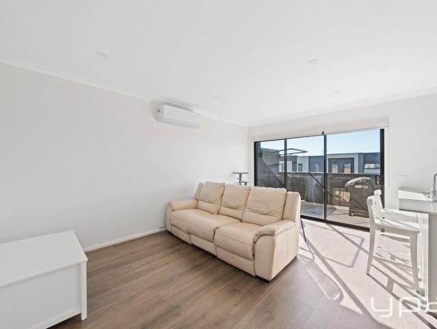 Charming Townhouse in Thriving Mickleham