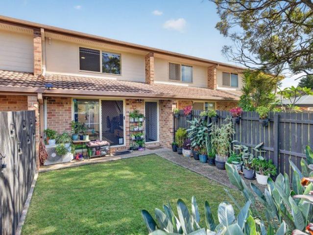 Charming Townhouse with Private Courtyard in the Heart of Capalaba