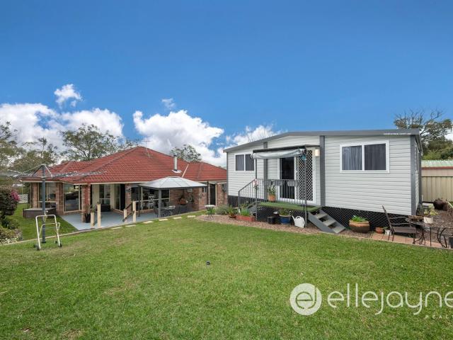 Charming Two Bedroom Tiny Home in Peaceful Dora Creek