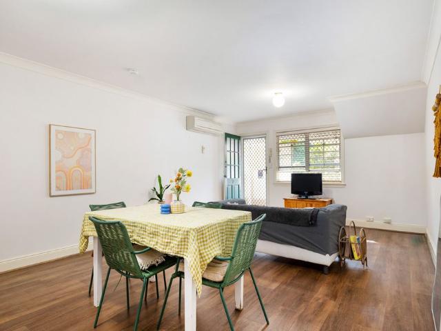 Charming Two Bedroom Unit in Northgate Lawn and garden maintenance included!