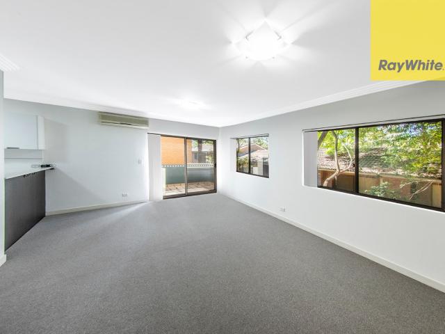 Charming Two Bedroom unit in a Prime Location