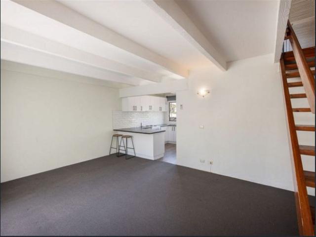 Charming Two Bedroom Unit in Prime Location