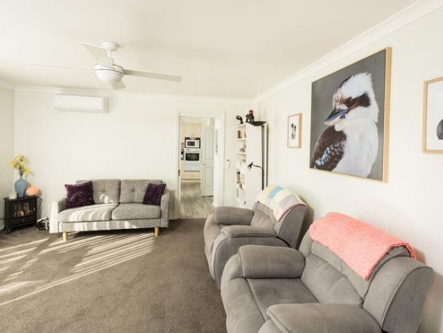 Charming two bedroom Unit
