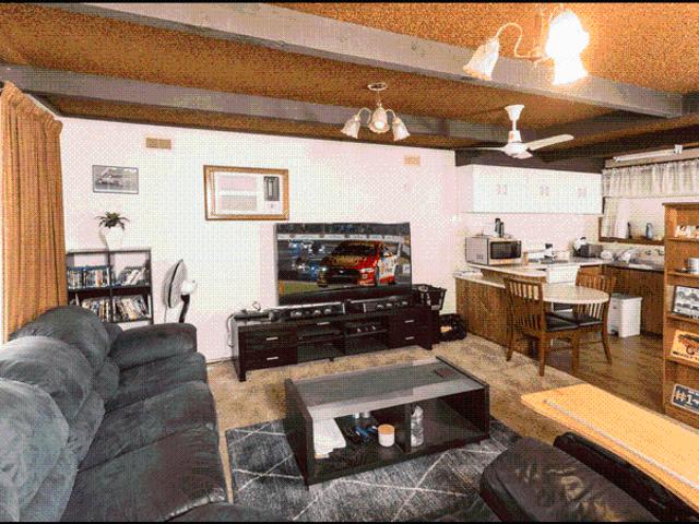 Charming two bedroom Unit