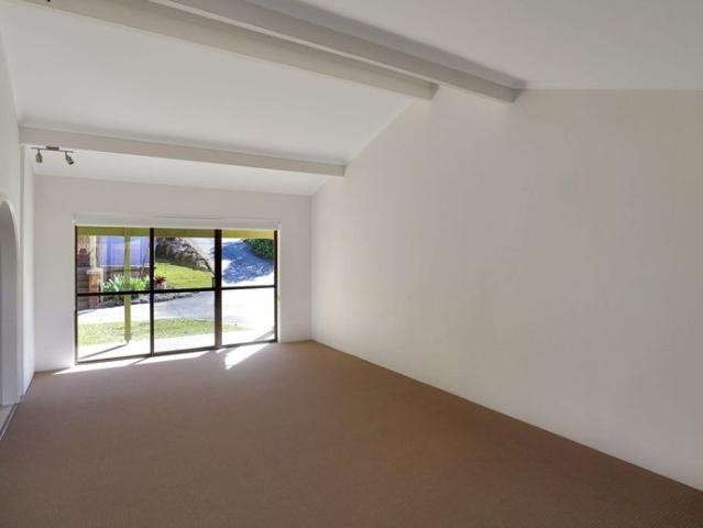 Charming Two Bedroom Villa with Outdoor Entertaining