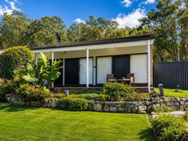 Charming Two Bedroom Villa Close to the Water