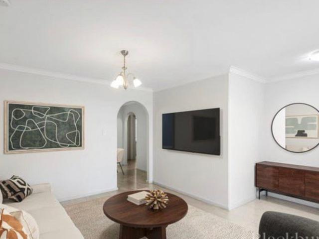 CHARMING TWO BEDROOM VILLA IN THE HEART OF JOONDANNA