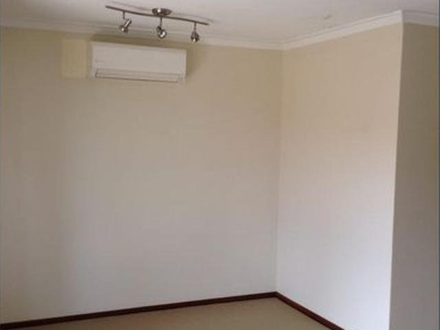 Charming Two Bedroom Villa in a Convenient Coastal Location