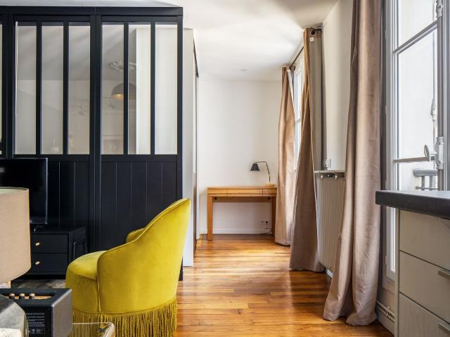 Charming Two Bedroom Apartment in Paris, Paris Amsterdam Apartments for Rent