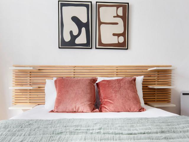 Charming Two Bedroom Apartment in Paris, Paris Amsterdam Apartments for Rent
