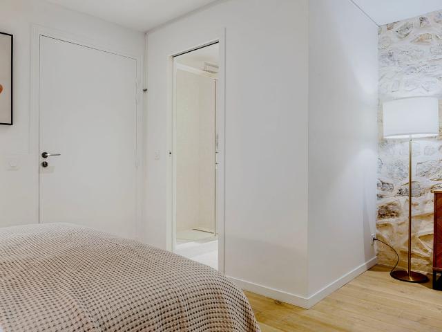 Charming Two Bedroom Apartment in Paris, Paris Amsterdam Apartments for Rent