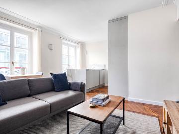 Charming Two Bedroom Apartment in Paris, Paris Amsterdam Apartments for Rent