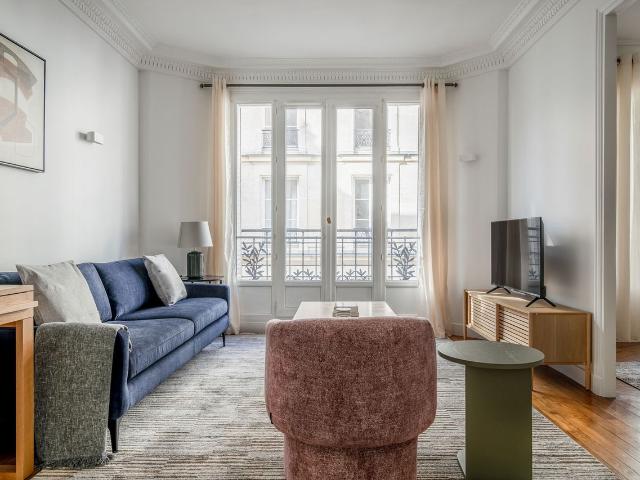 Charming Two Bedroom Apartment in Paris, Paris Amsterdam Apartments for Rent