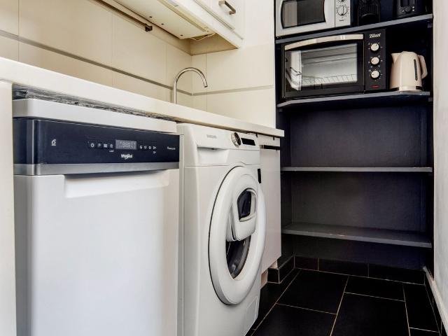 Charming Two Bedroom Apartment in Paris, Paris Amsterdam Apartments for Rent