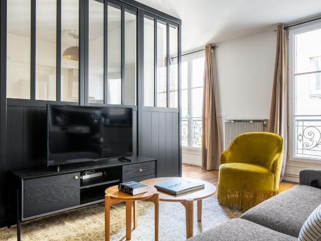 Charming Two Bedroom Apartment in Paris, Paris Amsterdam Apartments for Rent